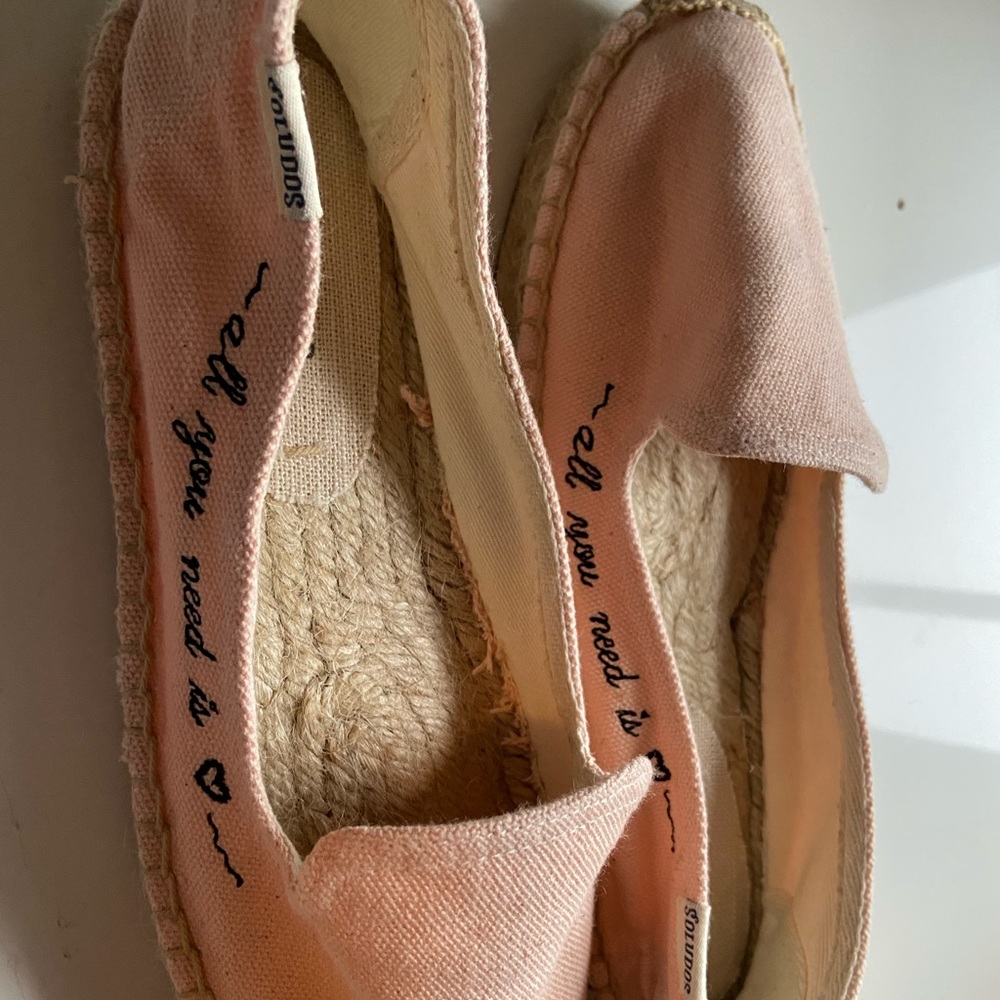 Soludos “All you need is love” espadrille 6.5